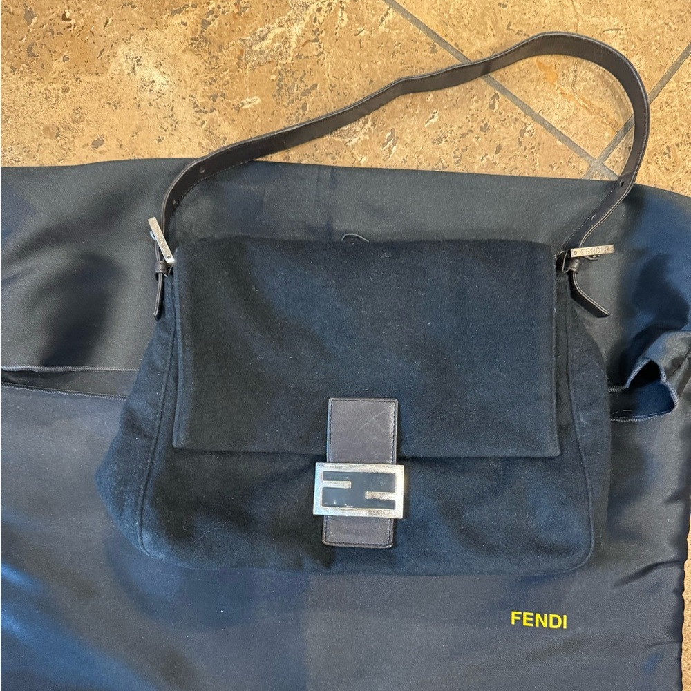 FENDI Mamma Baguette Bag Black
